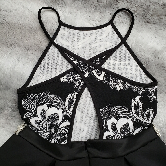 Special occation Black Dress With Pearl's And Flowers - Picture 4 of 4